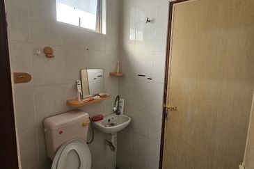 Seksyen 2 Bandar Bukit Mahkota