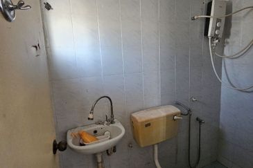 Seksyen 2 Bandar Bukit Mahkota