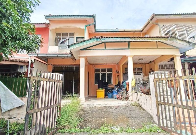 Taman Seroja, Bandar Baru Salak Tinggi