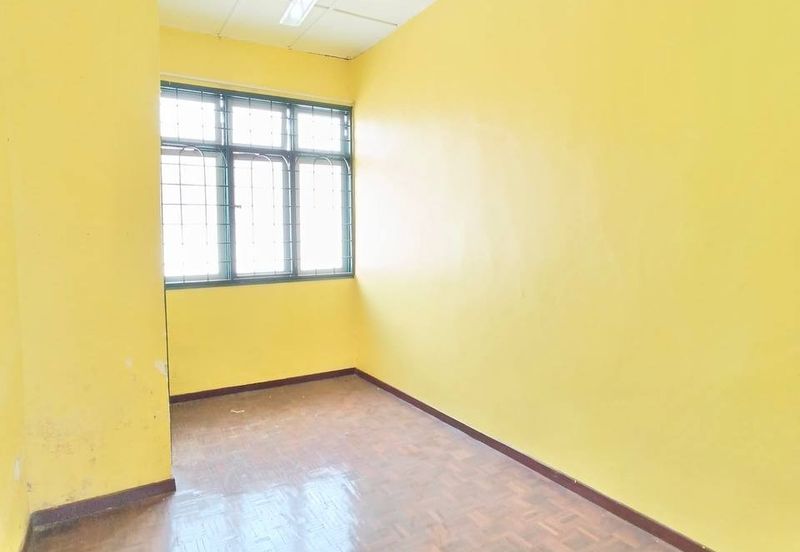 Taman Seroja, Bandar Baru Salak Tinggi