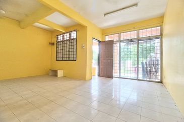 Taman Seroja, Bandar Baru Salak Tinggi