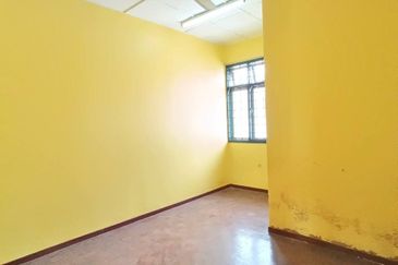 Taman Seroja, Bandar Baru Salak Tinggi