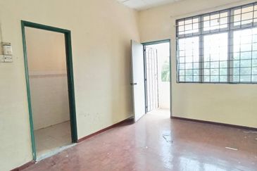 Taman Seroja, Bandar Baru Salak Tinggi