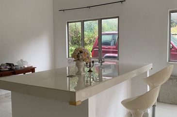 Jalan Bukit Cherakah