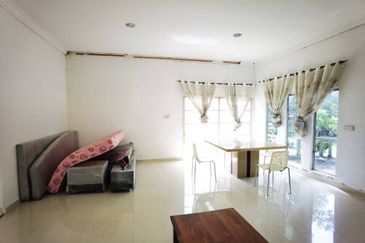 Jalan Bukit Cherakah