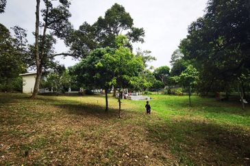 Jalan Bukit Cherakah