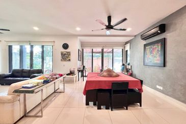 Bangi Lakehill Villas