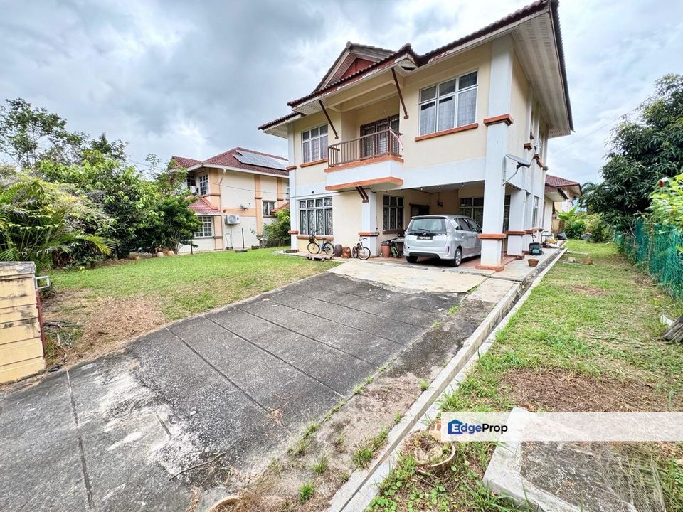 Laman Dahlia Nilai Impian Huge Land 2 Storey Bungalow, Negeri Sembilan, Nilai