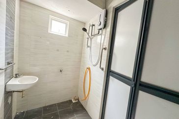 Taman Tasik Semenyih (Lake Residence)