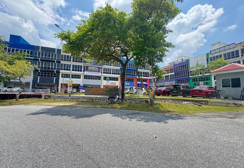 Pusat Komersial Seksyen 7