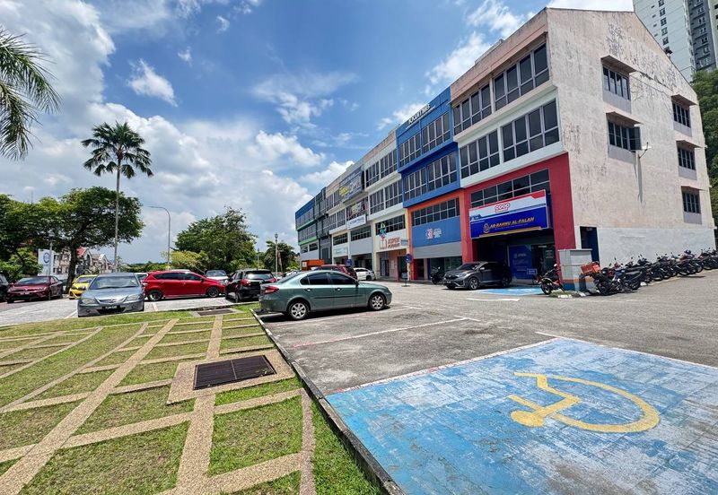 Pusat Komersial Seksyen 7