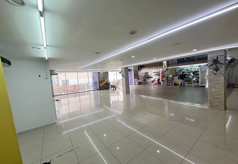 Pusat Komersial Seksyen 7