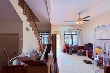 Bandar Laguna Merbok