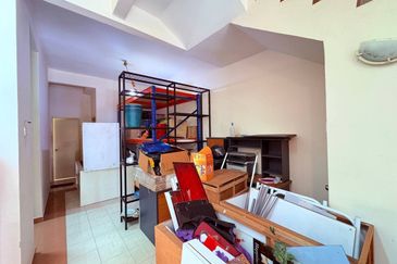 Bandar Laguna Merbok