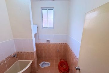 Bandar Laguna Merbok