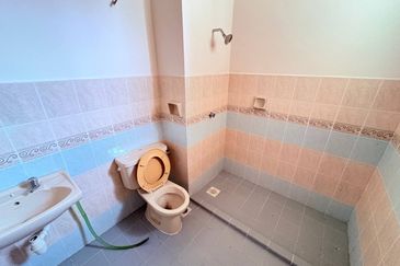 Bandar Laguna Merbok