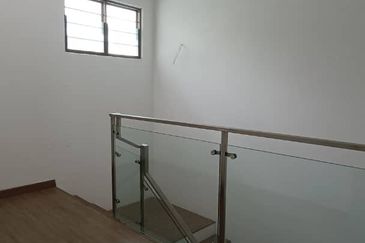 Lake Point Residence