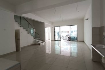 Lake Point Residence