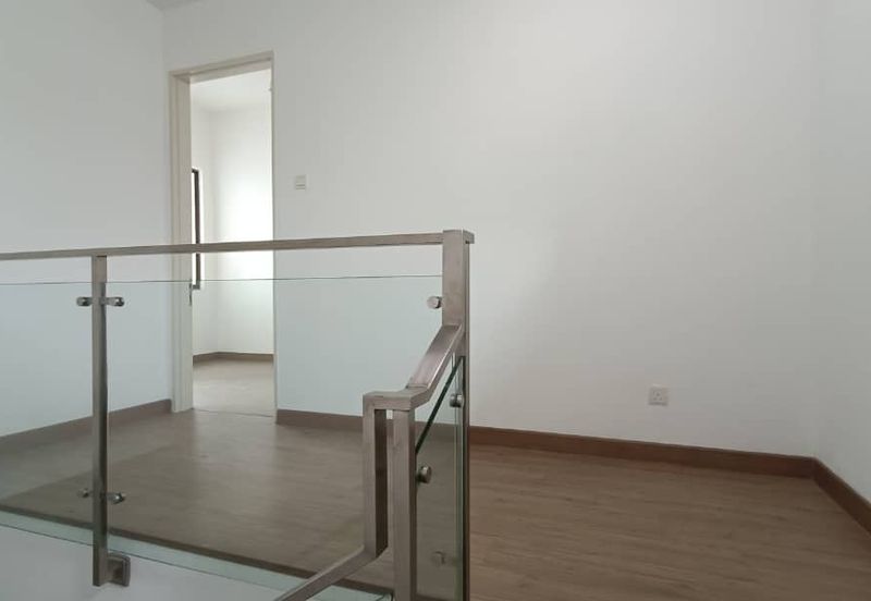 Lake Point Residence