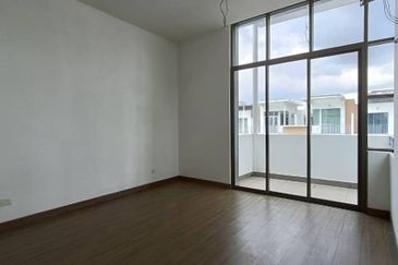 Lake Point Residence