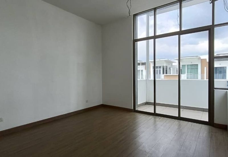 Lake Point Residence