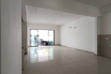 Lake Point Residence