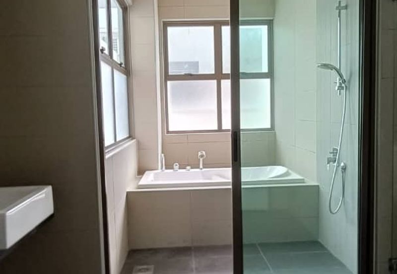 Lake Point Residence