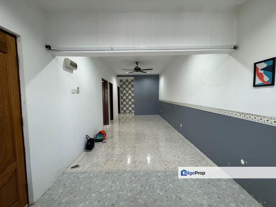Seksyen 3 Bandar Bukit Mahkota Fully Renovated 1Storey Terrace, Selangor, Bangi