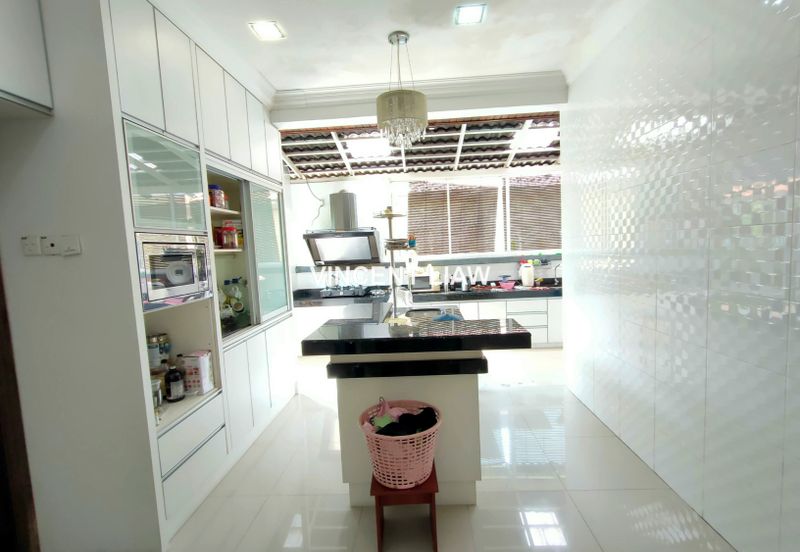 Seksyen 11, Kota Damansara