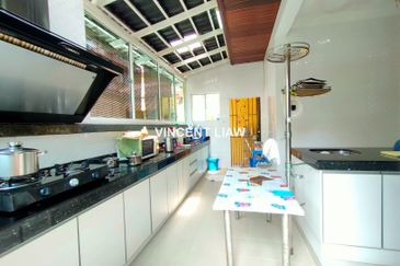 Seksyen 11, Kota Damansara