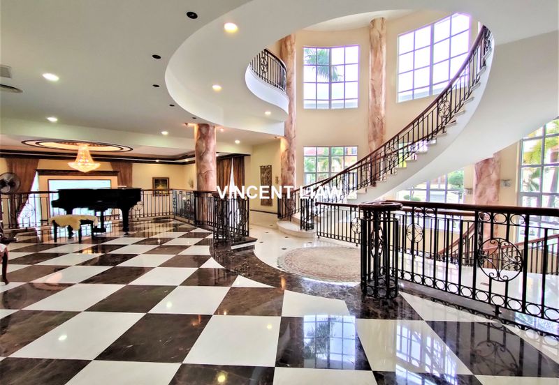 Tropicana Golf & Country Resort