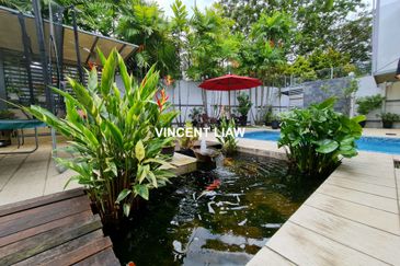 2 Storey Bungalow with Pool & 8,606 sqft Huge Land