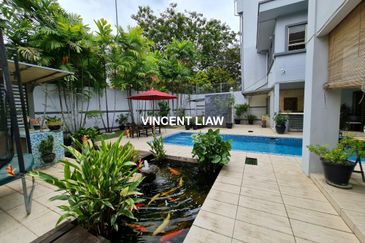 2 Storey Bungalow with Pool & 8,606 sqft Huge Land