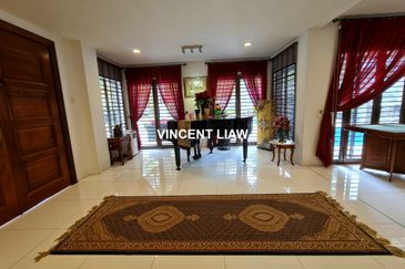 2 Storey Bungalow with Pool & 8,606 sqft Huge Land