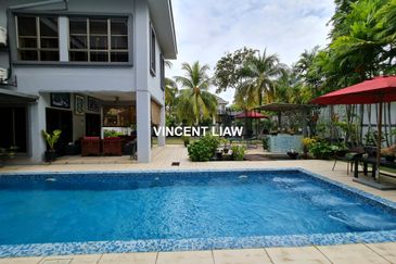 2 Storey Bungalow with Pool & 8,606 sqft Huge Land