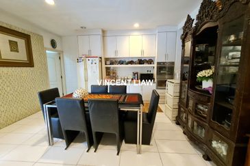 2 Storey Bungalow with Pool & 8,606 sqft Huge Land