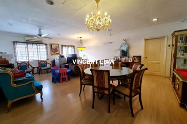 2 Storey Bungalow with Pool & 8,606 sqft Huge Land