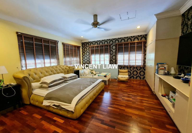 2 Storey Bungalow with Pool & 8,606 sqft Huge Land