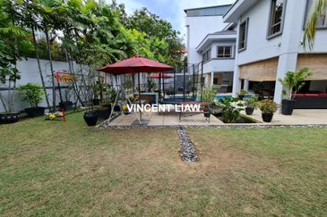 2 Storey Bungalow with Pool & 8,606 sqft Huge Land