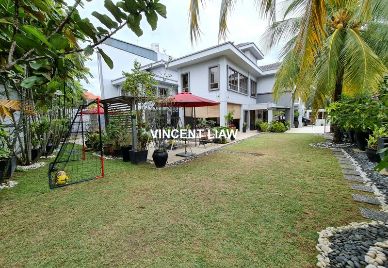 2 Storey Bungalow with Pool & 8,606 sqft Huge Land
