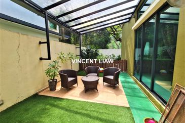 3 Storey Modern Bungalow with Pool