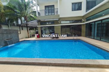 3 Storey Modern Bungalow with Pool