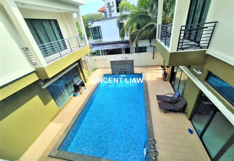 3 Storey Modern Bungalow with Pool