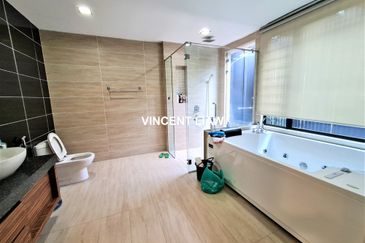 3 Storey Modern Bungalow with Pool