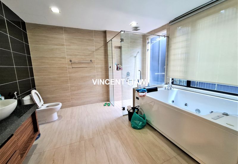 3 Storey Modern Bungalow with Pool