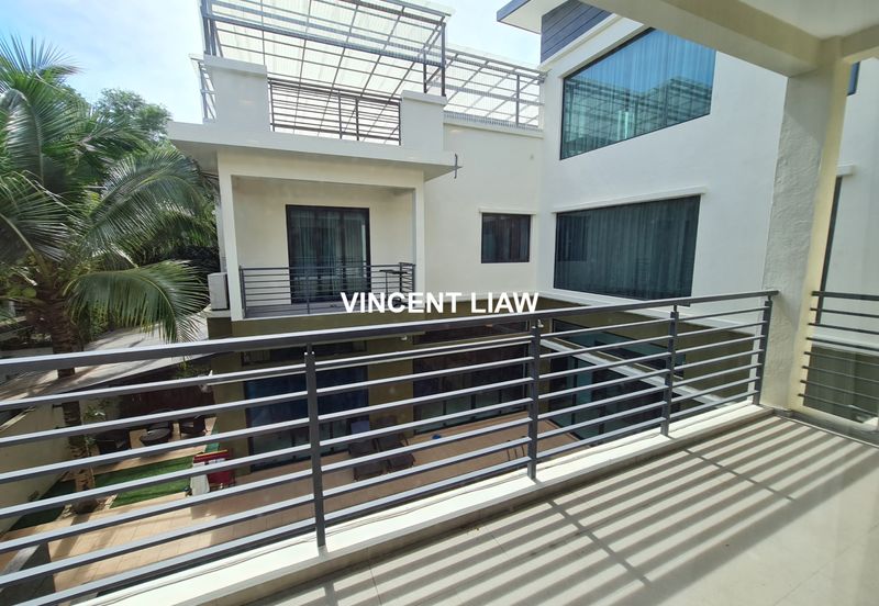 3 Storey Modern Bungalow with Pool
