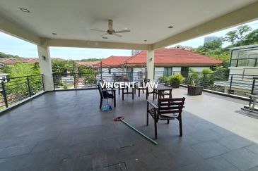 3 Storey Modern Bungalow with Pool