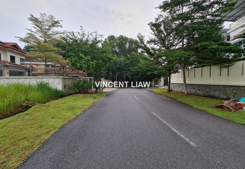 37,638 sqft Prime Bungalow Land | Rm320 Psf