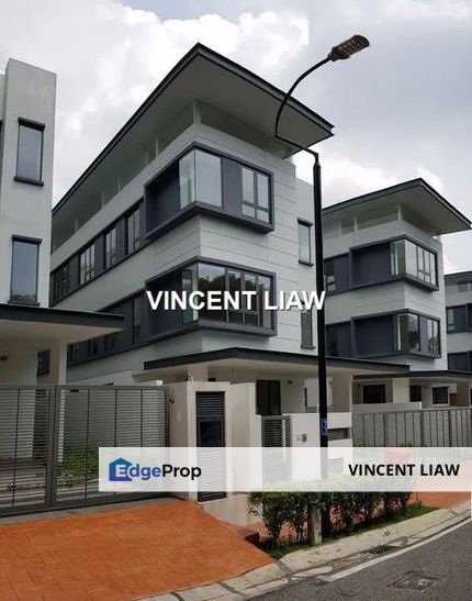 3 Storey Bungalow with Pool & Lift | Golf View, Selangor, Tropicana