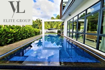 3 Storey Modern Bungalow | Comes with Lift & Pool